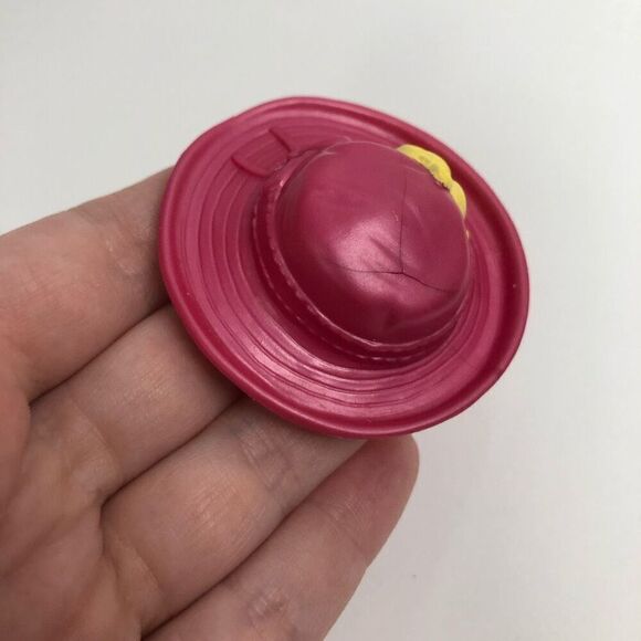 fisher price loving family dollhouse pink sun hat mother girl yellow flower - Picture 3 of 7